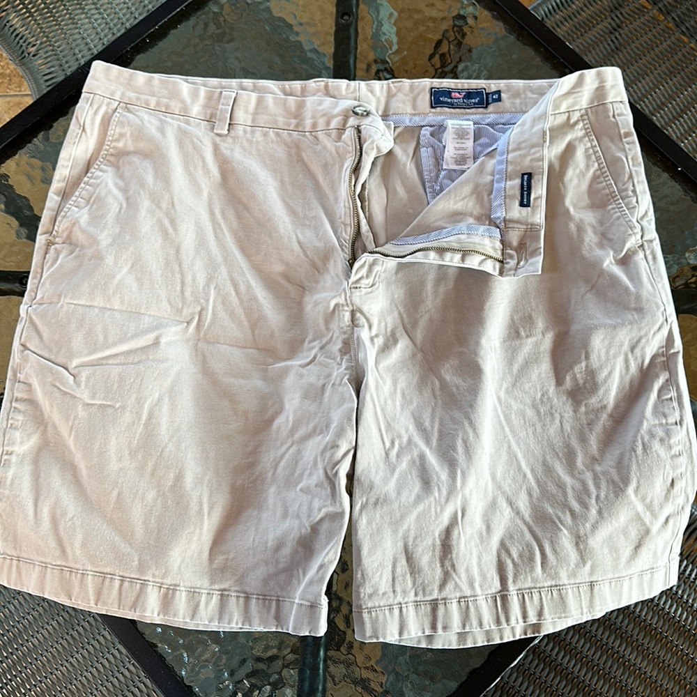 Vineyard Vines Men's Flat Front Khaki Shorts